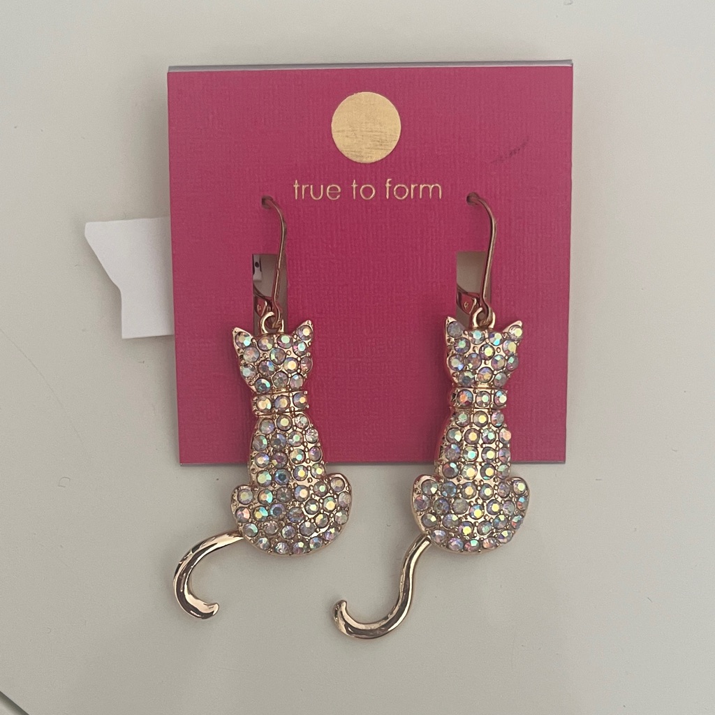 True To Form Crystal Cat Dangle Earrings 7$
